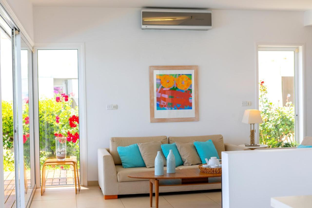 Protaras Beachfront Villa Alia Exterior photo