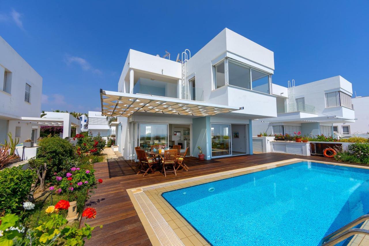 Protaras Beachfront Villa Alia Exterior photo