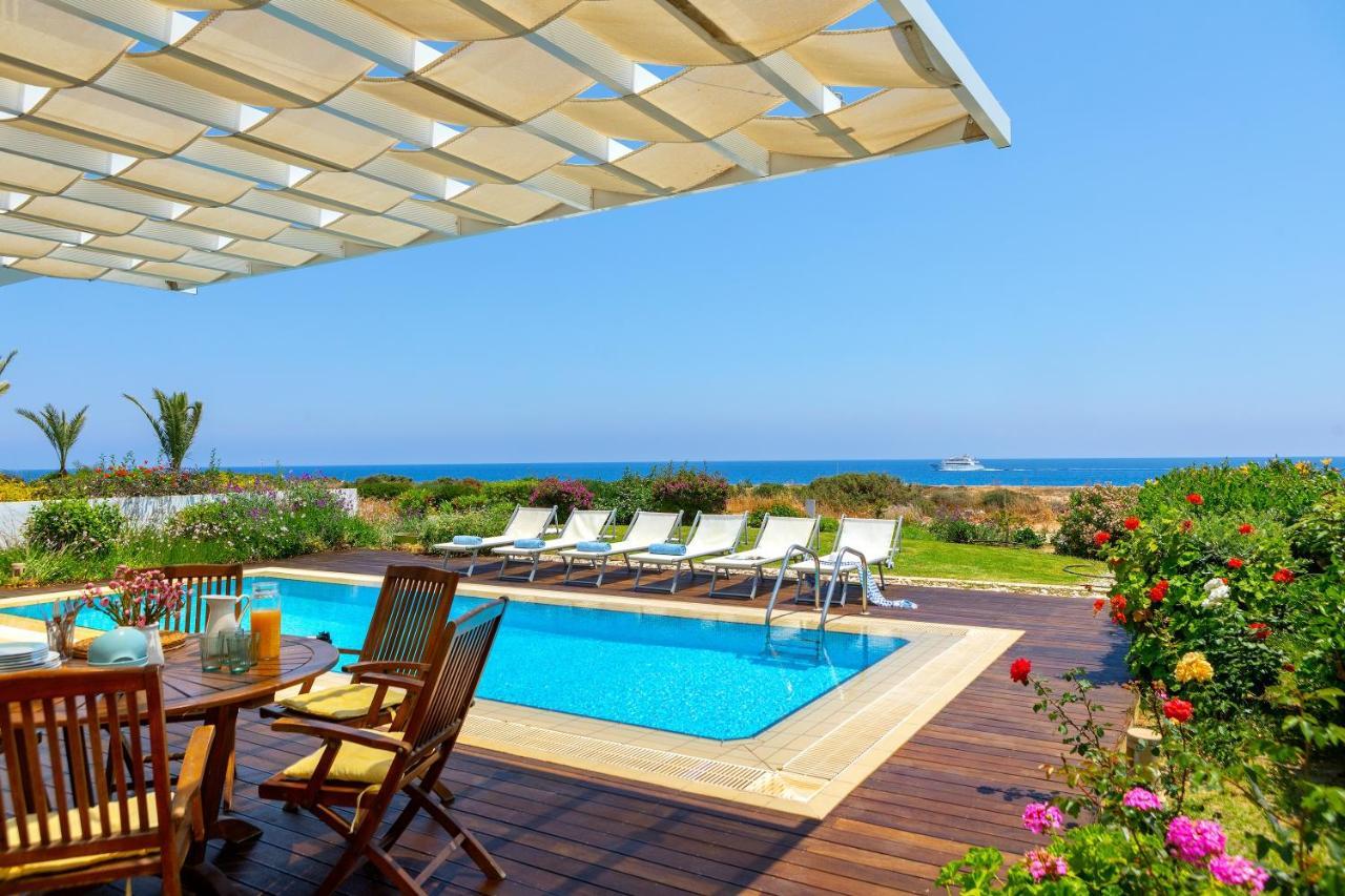 Protaras Beachfront Villa Alia Exterior photo