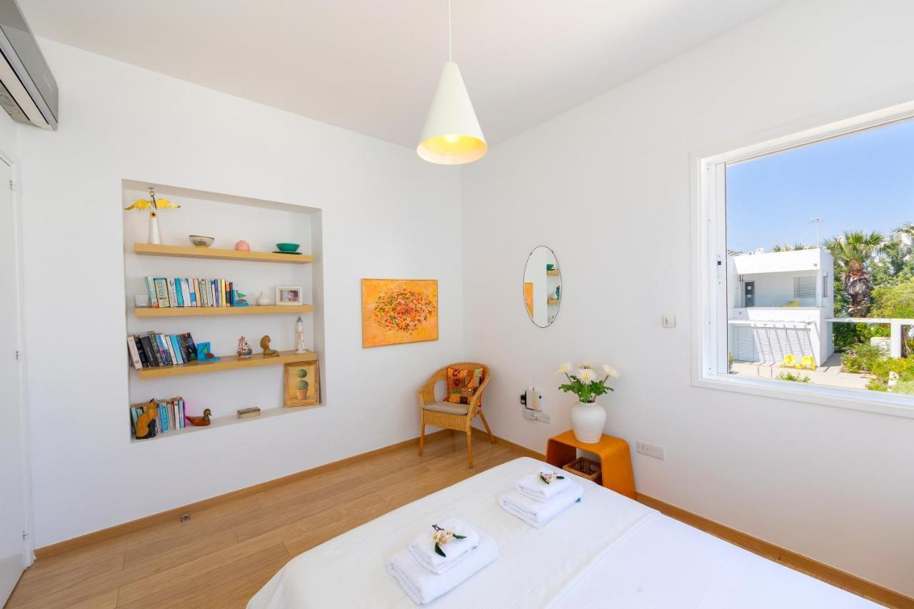 Protaras Beachfront Villa Alia Exterior photo