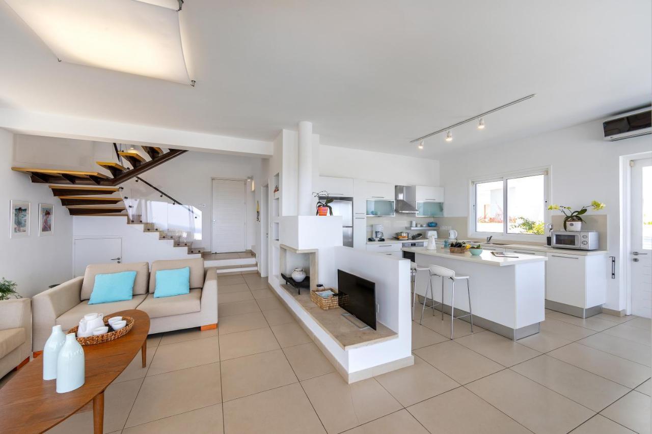 Protaras Beachfront Villa Alia Exterior photo