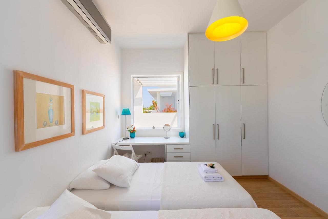 Protaras Beachfront Villa Alia Exterior photo