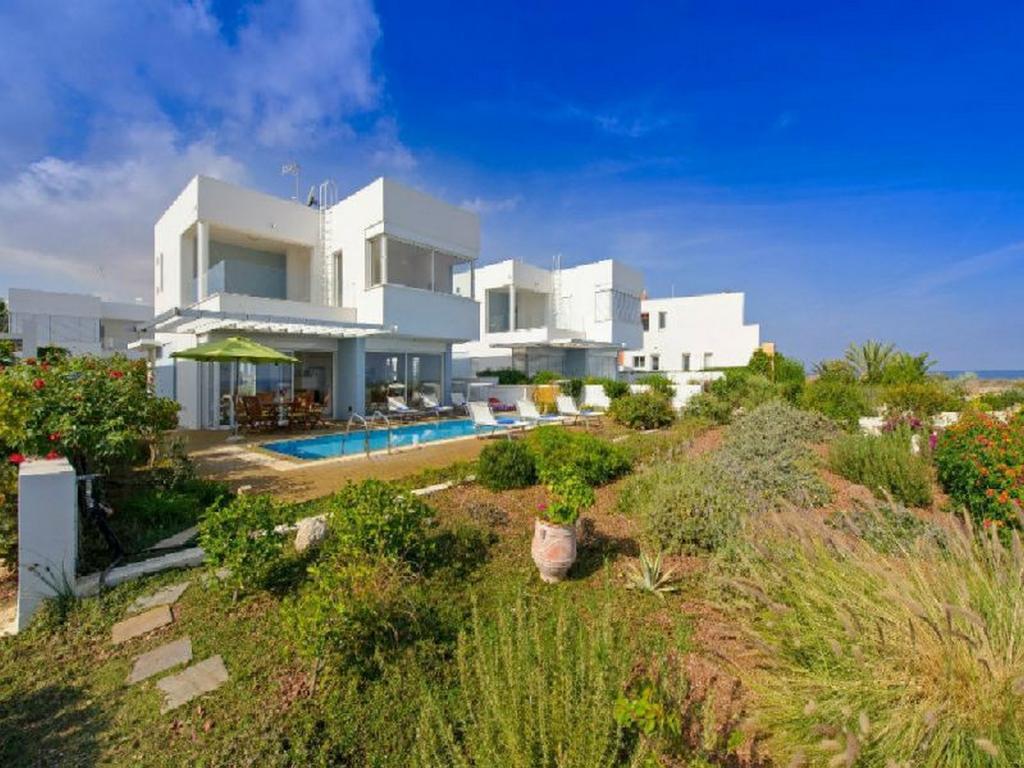 Protaras Beachfront Villa Alia Exterior photo